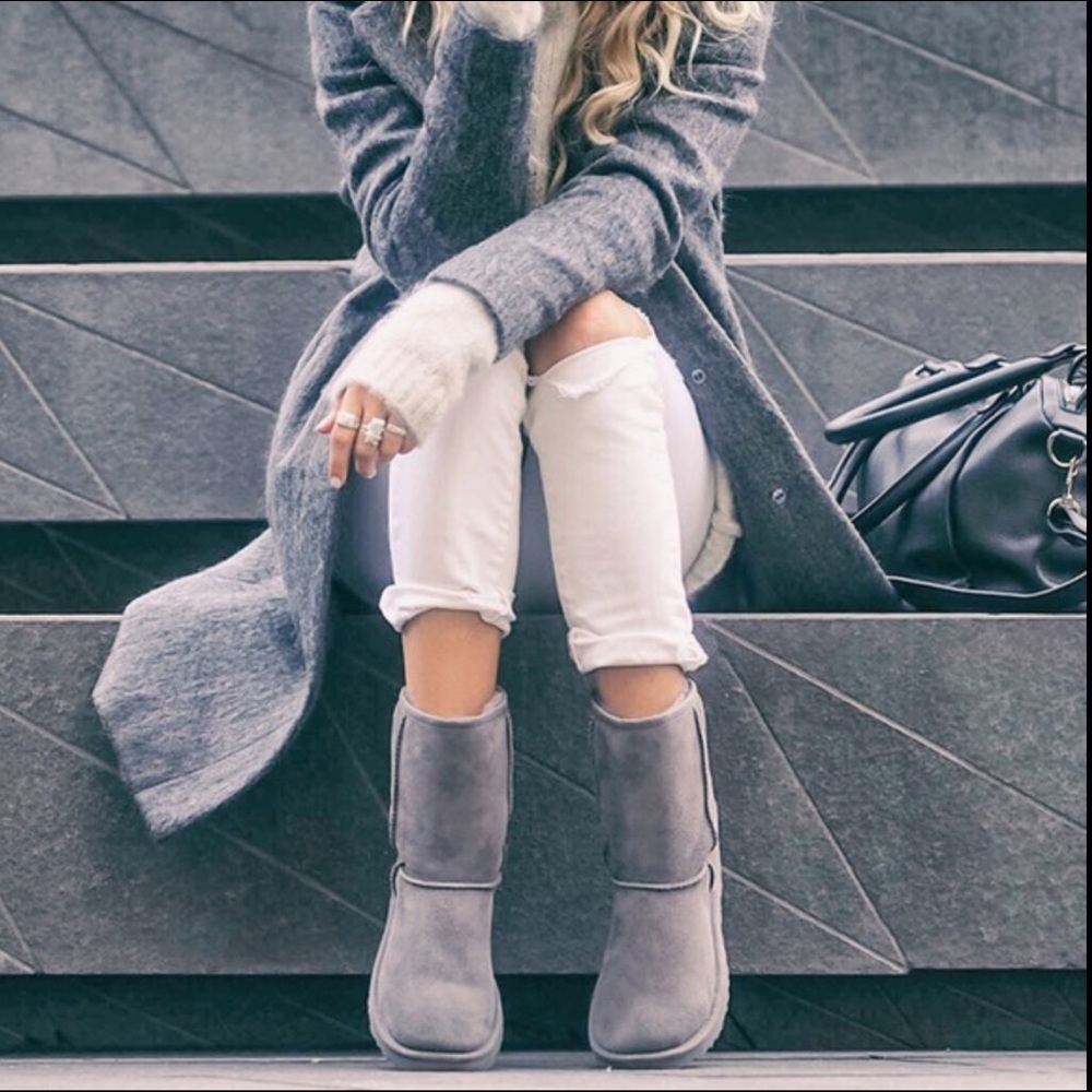 NEW! Authentic UGG • classic short ll grey boots • 6